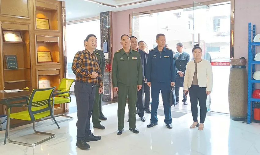 佛山军分区政委、禅城区委常委领导一行莅临丝瓜视频黄下载调研指导工作